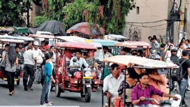 Photo of लखनऊ में सीएम योगी का आदेश बेअसर, ट्रैफिक पुलिस बनी मूकदर्शक