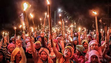 Photo of मणिपुर नग्न परेड पीड़िता के पिता और भाई की हटाया , जाने पूरी खबर